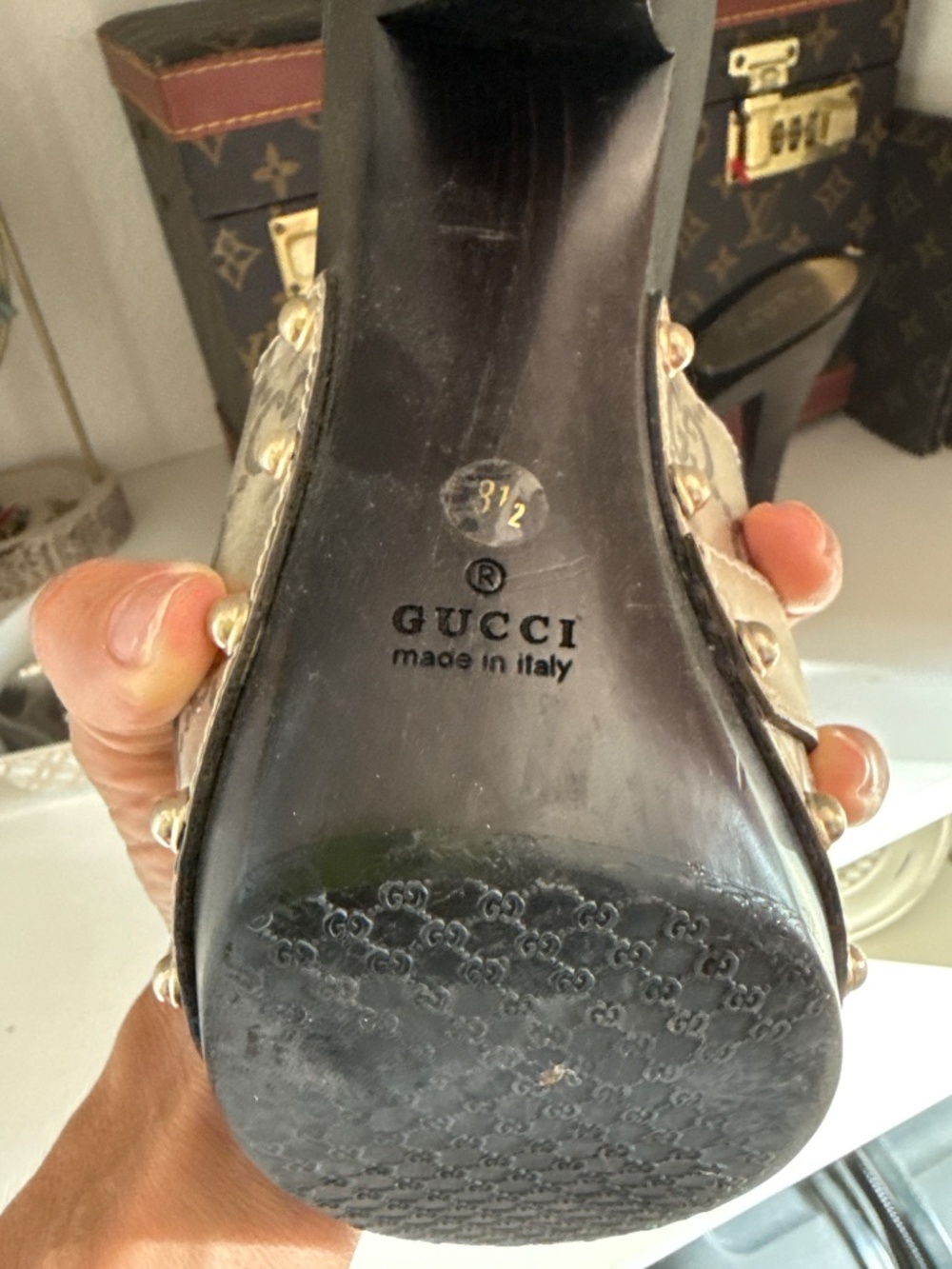 Gucci Horsebit GG Monogram Metallic Gold Leather Mule Slides 38.5 - Picture 3 of 5